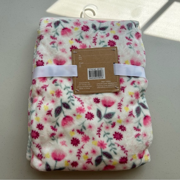 Maddie & Sofie Blanket 3 piece set Baby Blanket with Novelty Headbands New - Picture 2 of 6